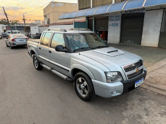 Chevrolet S10 Pick-up Exec. 2.8 4X4 CD TB Int.dies 2011
