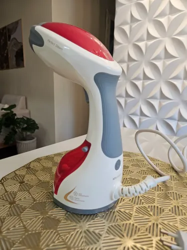 Vaporizador de roupas portátil Black & Decker