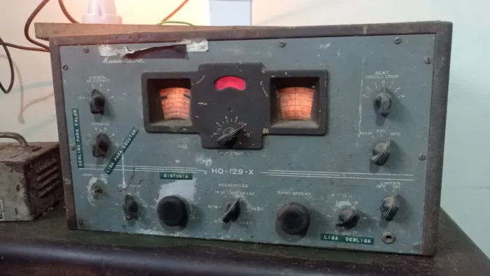 Rádio antigo Hammarlund 