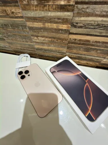 Iphone 16 pro maxx 256 GB em estado de novo!
