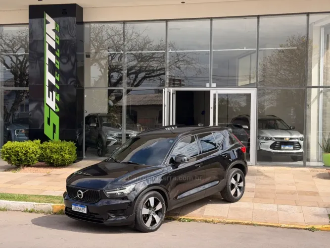 Volvo XC40 XC 40 T-4 Momentum 2.0 190cv FW 2021