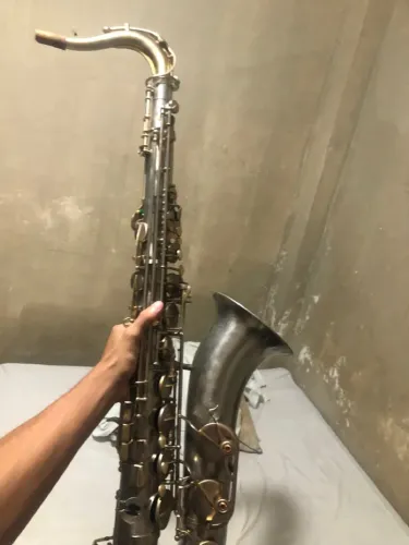Vende-se Sax Tenor Weril