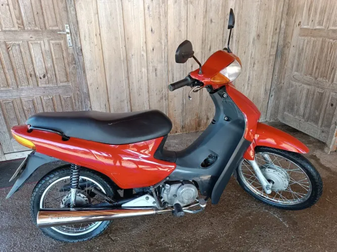 Vendo biz 2003 em bom estado de conservação