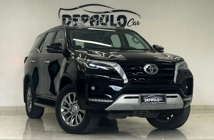 Toyota Hilux SW4 SRX 4X4 2.8 TDI 16V Dies. Aut. 2023