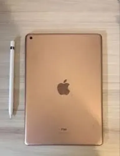 iPad 8ª geração Dourado 32 GB + Apple Pencil 1ª geração