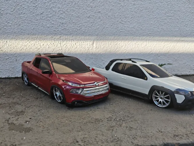 Miniatura Fiat Toro e Strada