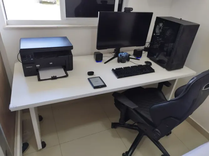 Mesa para computador.