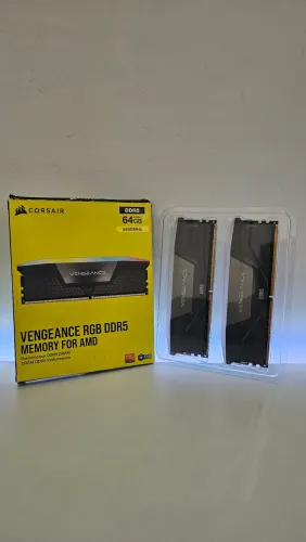 Memorias Corsair Vengeance 2x32GB DDR5 5600MHZ argb