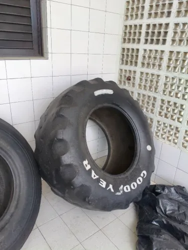 PNEU DE TRATOR 