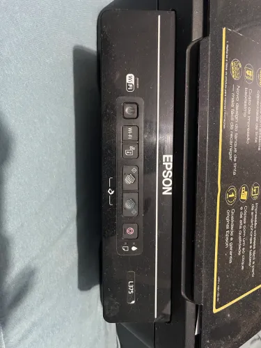 Impressora multifuncional Epson EcoTank L375 sem funcionar