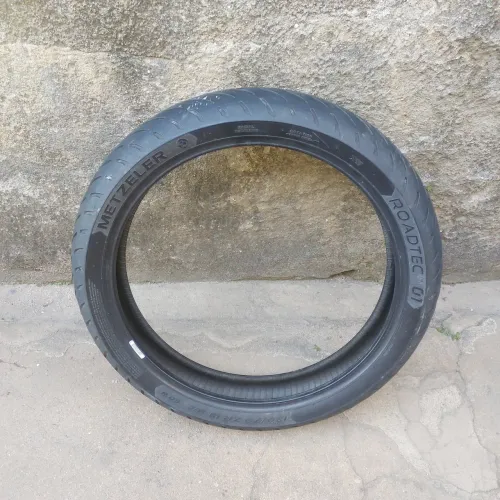 Penel de moto 120/70, ZR 19 mic 60w . Esta novo interessados chamar no Zap *