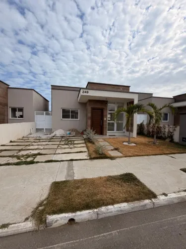 ALUGA-SE l CASA NO CONDOMÍNIO BARRA GARDEN - BARRA DOS COQUEIROS