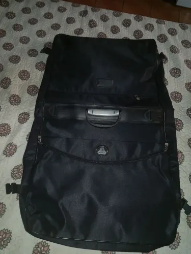 Mala para terno preta