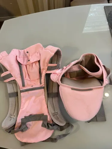 Canguru ergonômico, com suporte na cintura