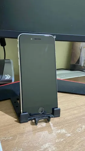 iPhone SE todo original
