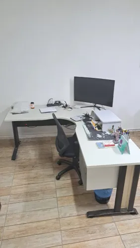 Mesa em L para escritório