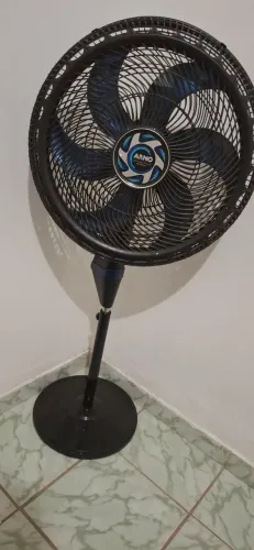 Ventilador de Coluna Arno 