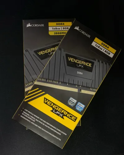 Memória Corsair 8 Gb DDR4 2666Mhz Vengeance LPX 