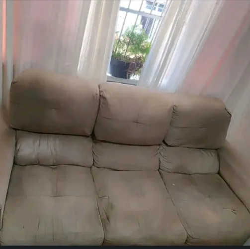 Sofá Retrátil  250,00 A vista 