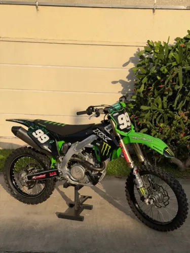 Kawasaki KX 450 F 2023