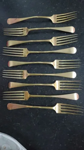 Garfo dourado