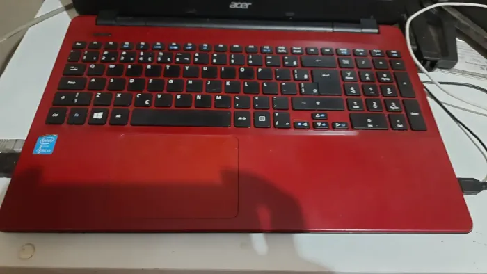 Notebook Acer Aspire E5 em excelente estado