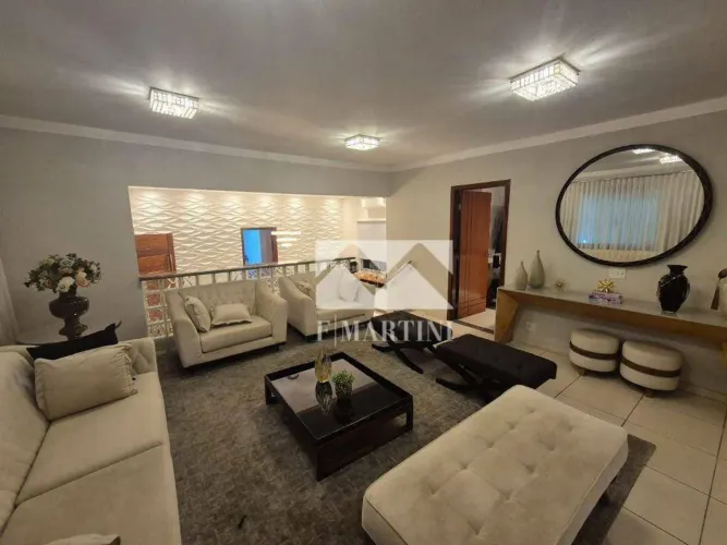 Casa com 4 dormitórios à venda, 250 m² por R$ 900.000,00 - Castelinho - Piracicaba/SP