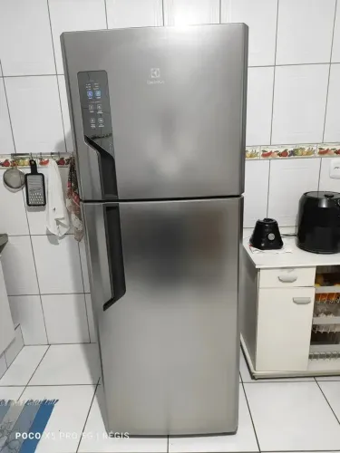 Geladeira Eletrolux turbo Frost Free