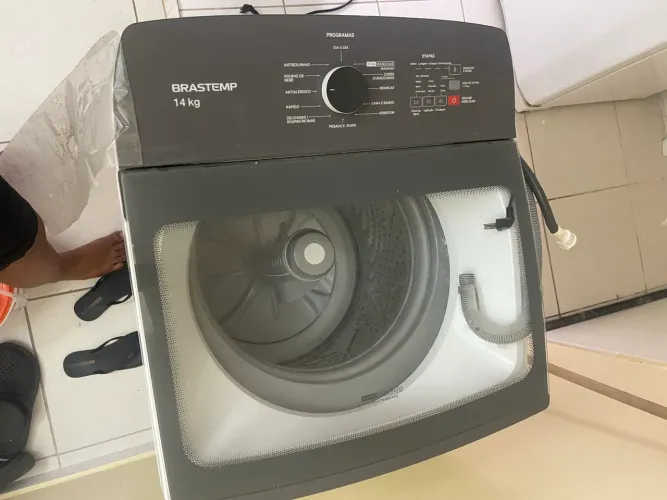 Máquina de Lavar Brastemp 14kg Tira Manchas Advance
