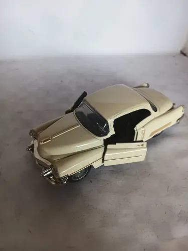 Miniatura cadillac de metal com fricção