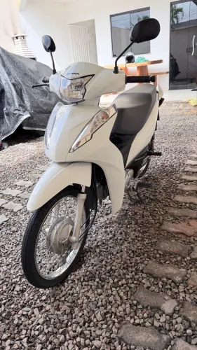 Biz 110i 2024 km baixa 