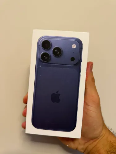 iPhone 17 pro Max 256g Azul LACRADO
