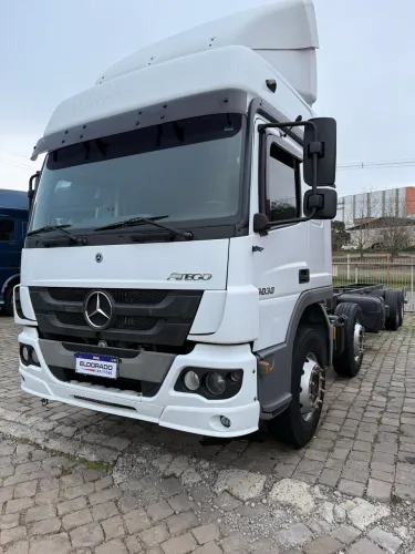 MB Atego 3030 8x2 leito/teto alto ano 2022