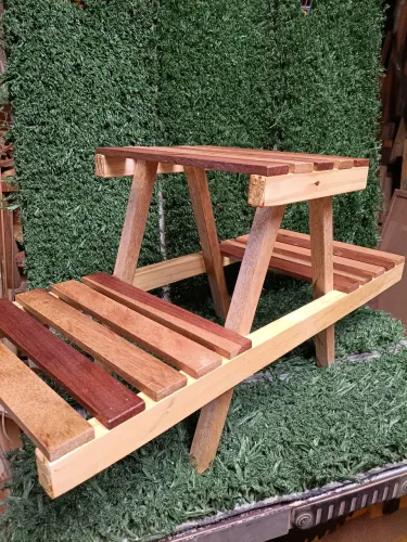 Suporte para plantas modelo Camping Table