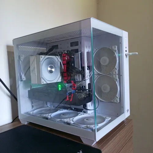 PC GAMER RX 5700 8GB