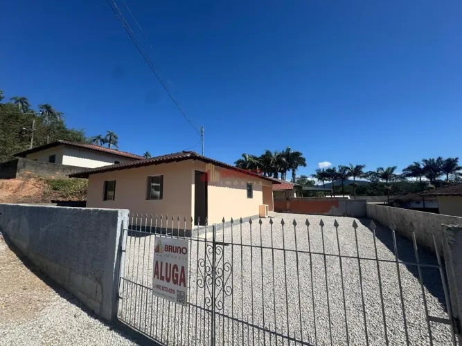 Casa 2 Dormitórios para locação em Antônio Carlos - SC
