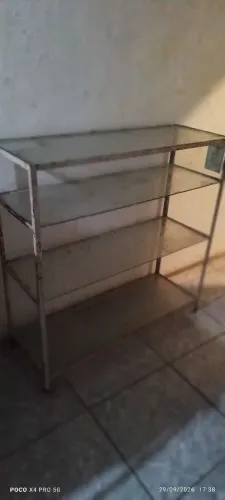 Prateleira de vidro