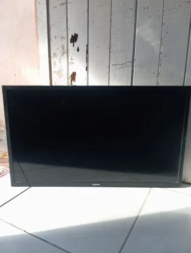 TV Samsung 32 Polegadas Tela Queimada
