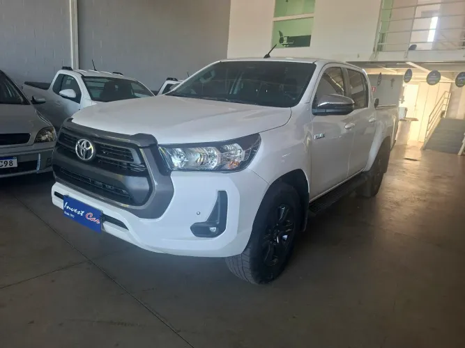 Toyota Hilux CD SR 4X4 2.8 TDI Diesel Aut. 2024