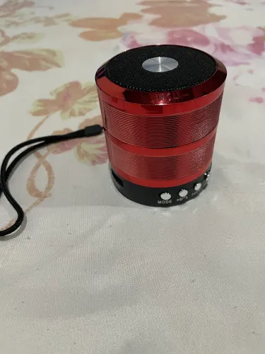 Vende-se essa caixinha de som