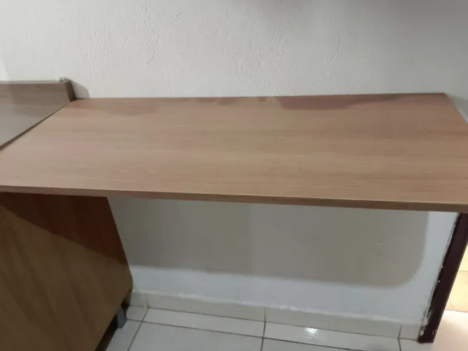 Mesa/prateleira dobravel 
