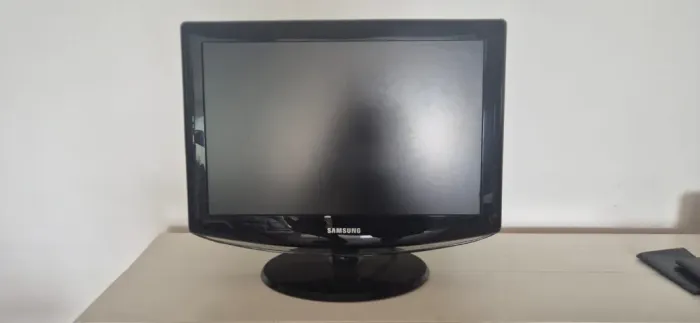 monitor samsung ln 19 a 330 j1 usado