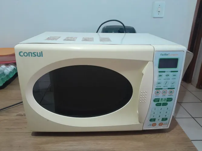 VENDO MICROONDAS CONSUL 20 LT FUNC, PERFEITAMENTE 