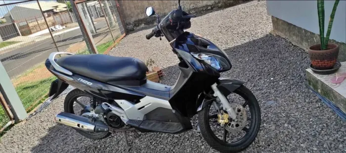 Vendo Yamaha neo automática