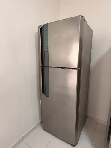 Vendo Geladeira Electrolux Frost Free 474 Litros