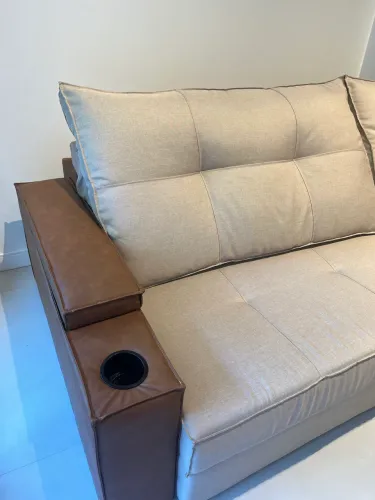 Sofá retrátil seminovo