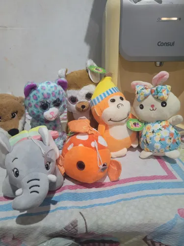 Vendo esses ursos todos novos ...10 $ a unidade 