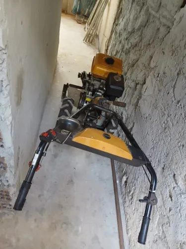 Motocultivador a gasolina