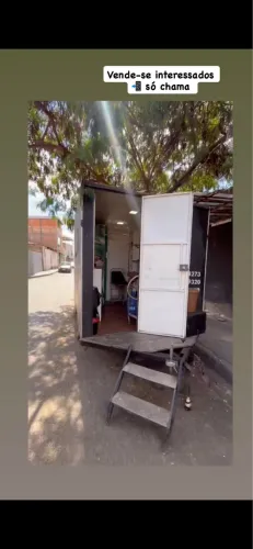 Vende-se trailer