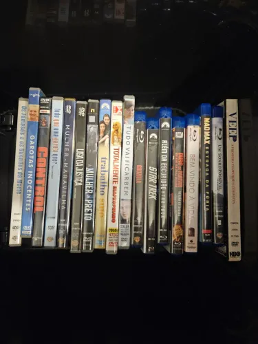 Lote de Filmes DVD e Blu-ray - 17 filmes e 1 temporada de série 